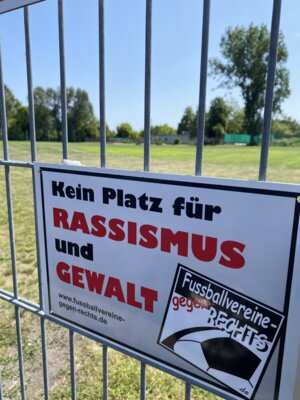 4 Schrauben für Zivilcourage