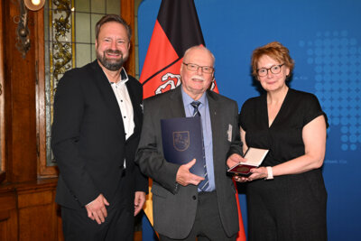 Niedersächsische Sportmedaille für Heinz Jürgen Ehrlich (Bild vergrößern)