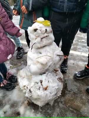 Es schneit! (Bild vergr&ouml;&szlig;ern)