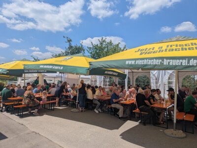 Edelweißschützen Moosbach luden am Fronleichnamstag zum traditionellen Gartenfest ein