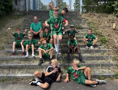 Die Mannschaft der GS Hutthurm mit ihrem Coach Alex Gahbauer