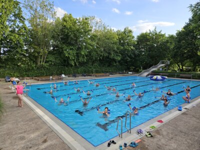 Neues Kursangebot im Hallen- und Freibad (Bild vergrößern)