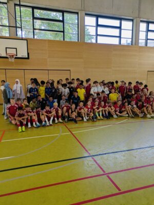 Sportlicher Austausch: Lessing-Gymnasium begrüßt Domgymnasium Fulda (Bild vergrößern)