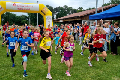 Meldung: Corinna Tappe und Sebastian Maschmeyer gewinnen Grafelder Volkslauf