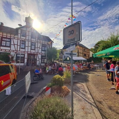 Dorffest 2025 bei strahlendem Sonnenschein