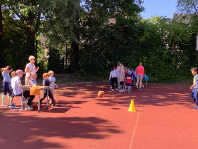 Meldung: Spiel-Sport-Spaß-Fest der Grundschule Asemissen: Ein Fest der Bewegung und Begegnung