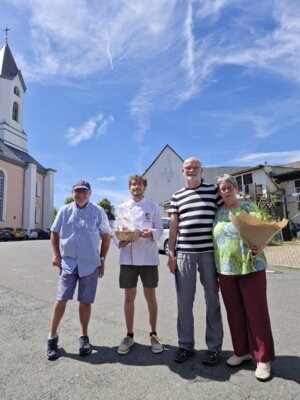 Meldung: Neueröffnung der „Dorfbäckerei in Singhofen“