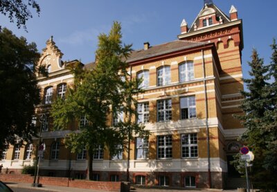 Was macht die Stadt für ihre Schulen?