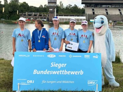 Ruderer der Sportschule kehren alle mit Medaillen zurück