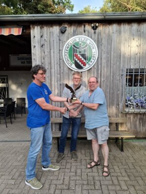 Ritterpokal an Bernd Heinz