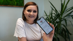 Rockenbergs Bürgermeisterin Olga Schneider lädt alle Bürgerinnen und Bürger in den neuen WhatsApp-Infokanal der Gemeinde Rockenberg ein. Name des Kanals: „Rockenberger Infokanal“. (Bild vergr&ouml;&szlig;ern)