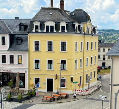 Meldung: ACHTUNG: GEHWEG SPERRUNG AM MARKT 27 (ADLER APOTHEKE)