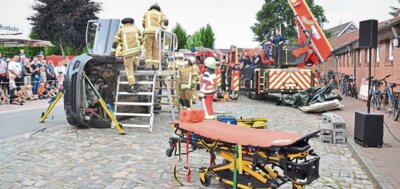 Tausende feiern Geburtstag der Tangstedter Feuerwehr