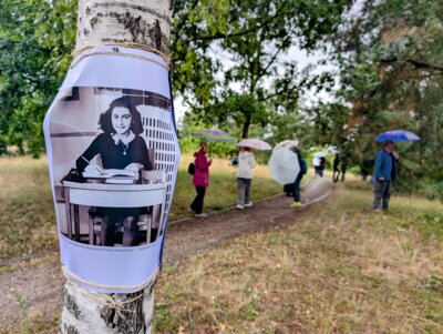 Anne Frank Ausstellung im Park im Grünzug in Hönow