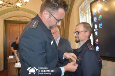 Foto zur Meldung: Gerald Hoffmann-Mittermaier mit Ehrenzeichen der Freiwilligen Feuerwehr Stadt Perleberg in Bronze ausgezeichnet