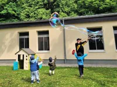 Meldung: Eine Überraschung zum Feiertag