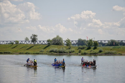 24 Team traten beim Dachenbootcup der Firmen und Vereine gegeneinander an I Foto: Janet Lemm (Bild vergrößern)
