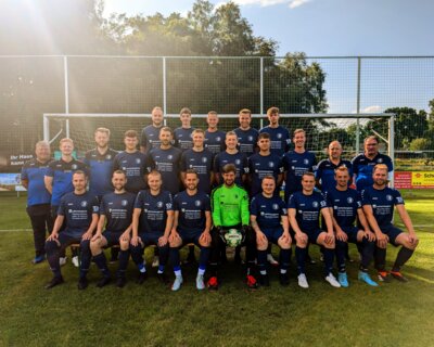 Erste Herren: Neues Teamfoto! (Bild vergr&ouml;&szlig;ern)