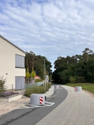Verkehrsberuhigung in der Sebalder Straße: Schutz für Kinder und Jugendliche