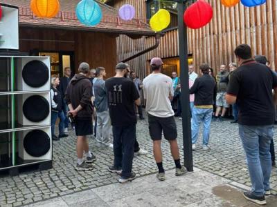 Das Hallo Werner Team stellt sich vor / Fotograf: (Laura Hunger) (Bild vergr&ouml;&szlig;ern)