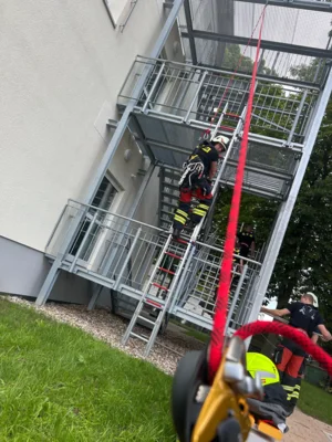 Absturzsicherung an einer Außentreppe