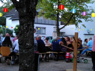 Was versüßt uns seit Jahren den Sommer? Ja, das Weinfass! (Bild vergr&ouml;&szlig;ern)
