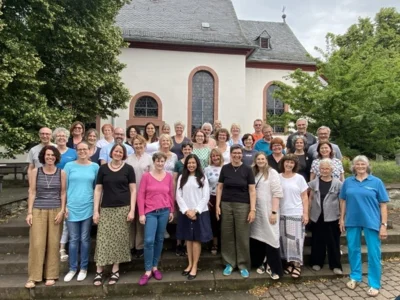 Meldung: Sänger*innen von Ton in Ton entdecken ihre Gesangsstimme im CVT-Workshop neu