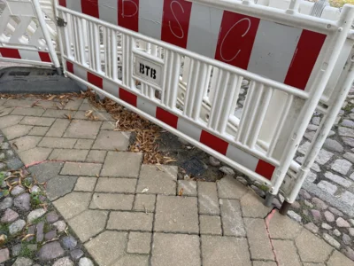 Meldung: Baustelle in der Kirchstraße vor Hausnummer 12