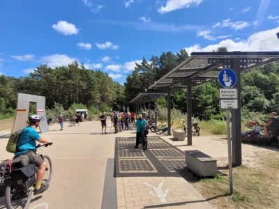 Cyclist crossing the border between Poland and Germany, © David Meyer