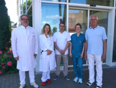 v. l. n. r.: Dr. med. Christof Reiner, Dr. Ulrike von der Osten-Sacken, Herr Abdalbaset Hamina, Frau Hannelore Mezger und Dr. med. Klaus Sinzig auf dem Foto fehlen: Dr. med. Reinhold Ostwald, Dr. med. Benjamin Bereznai und Aleksandar Hadji-Naumov
