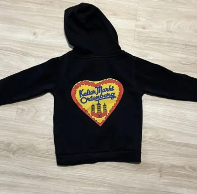 Kalter Markt Fan-Collection: Jetzt Hoodies & Co. vorbestellen! (Bild vergr&ouml;&szlig;ern)