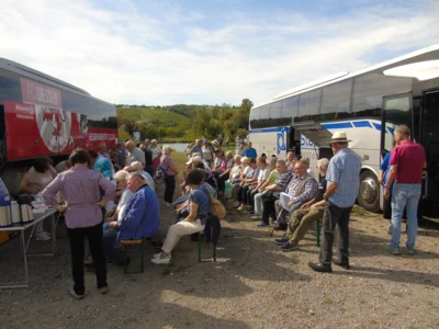 Gemütlicher Picknick-Kaffee in Fahr am Main – festgehalten von Dieter Greupner, Beisitzer des VdK Ortsverbands. (Bild vergr&ouml;&szlig;ern)