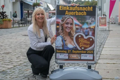 "Hütten-Gaudi" / Auerbacher Einkaufsnacht 2025 (Bild vergr&ouml;&szlig;ern)