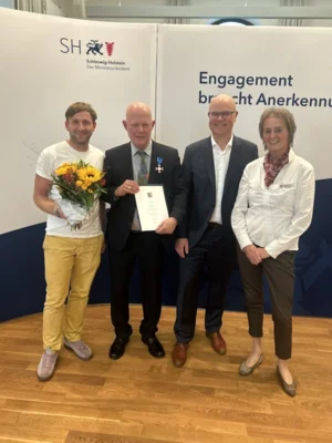 Verdienstorden des Landes Schleswig-Holstein (Bild vergr&ouml;&szlig;ern)