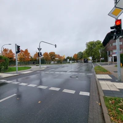 Verkehrssicherheit erhöht: Umbau des Knotenpunktes Straße der Einheit/Leipziger Straße abgeschlossen