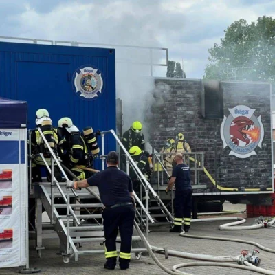 Meldung: Odenwälder Feuerwehren üben in Erbach mit dem "Fire Dragon"