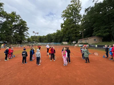 Spiel, Spaß und Bewegung im Tennisklub (Bild vergr&ouml;&szlig;ern)