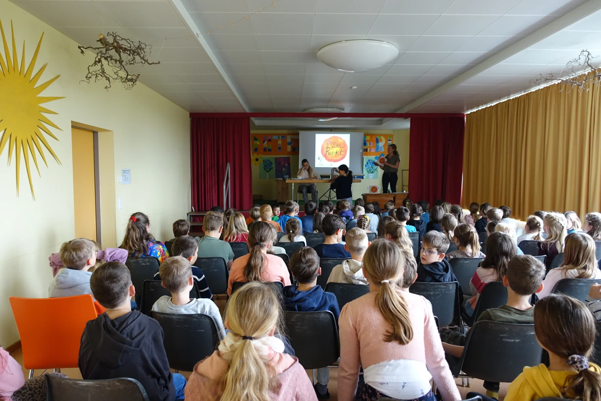 Grundschule Ellenberg - Vorlesetag - Gemeinde Ellenberg