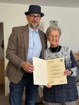 Bürgermeister überbringt Glückwünsche zum 90. Geburtstag