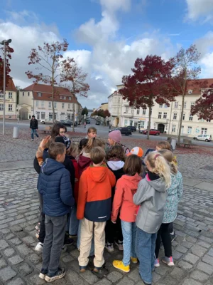 Schnitzeljagd der Klasse 3b (Bild vergr&ouml;&szlig;ern)