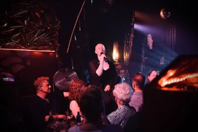 NACHTFLIMMERN - Pop-Chansons mit Sebastian Maihs im Kulturhaus