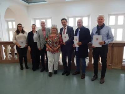 Verabschiedung und Ernennung der Ortsgerichtsschöffen Niederdorfelden im Amtsgericht Hanau (Bild vergr&ouml;&szlig;ern)