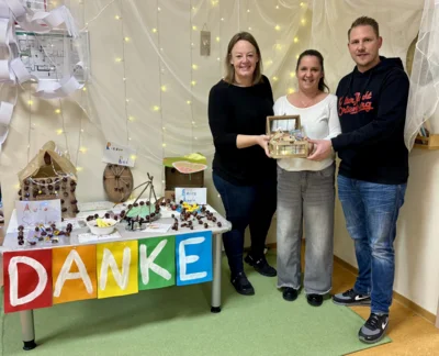 Spendenübergabe an Kindertagesstätte „Kleine Schatzkiste“ (Bild vergr&ouml;&szlig;ern)