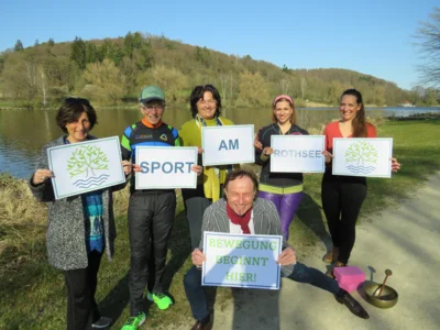 Herzlichen Dank den Trainerinnen und Trainern: (von links) Von links: Irene von Guilleaume, Karl Sendlinger, Carola Mück, Margit Holland und Larissa Hegele, vorne: Bürgermeister Bernhard Uhl (auf dem Foto fehlen Edith Graf und Rolf Kropka) (Bild vergr&ouml;&szlig;ern)