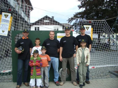 Torwandschießen beim Wirtschaftstag in Imgenbroich (Bild vergr&ouml;&szlig;ern)