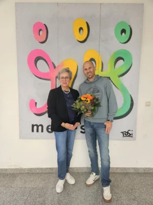 Herzlichen Glückwunsch zum Dienstjubiläum (Bild vergr&ouml;&szlig;ern)