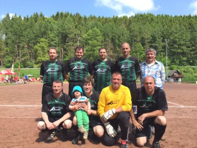 Vorne v.l.: Tino Förster, Bernd Theissen, Henning Maas, Gerd Steffens. Hinten v.l.: Stefan Carl, Manfred Rombach, Axel Bardenheuer, Rolf Weishaupt und Heinz Cremer (Bild vergr&ouml;&szlig;ern)