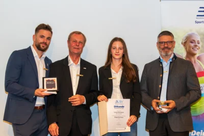 Luisa Kiesslich, MTV Ingolstadt, wurde für den 3. Platz bei der Deutschen Meisterschaft U15 ausgezeichnet. (Bild vergr&ouml;&szlig;ern)