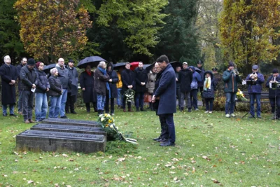 Pressemitteilung des Volksbund Deutsche Kriegsgräberfürsorge e.V: Die zentrale Gedenkveranstaltung Thüringens am Volkstrauertag (Bild vergr&ouml;&szlig;ern)