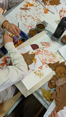 Klasse 5B besucht Künstlerausstellung (Bild vergr&ouml;&szlig;ern)
